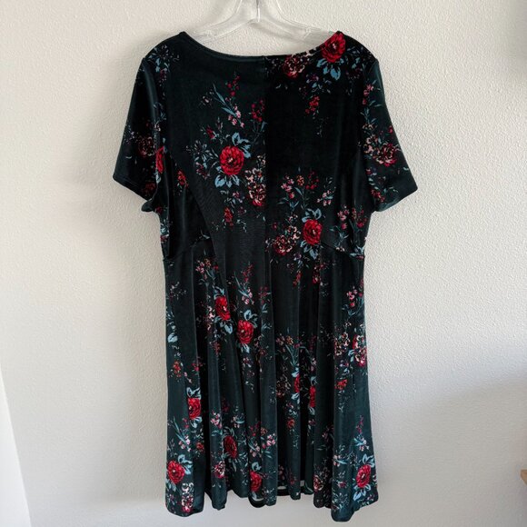 Torrid Floral Velvet Mini Dress - Green and Red - Picture 5 of 10